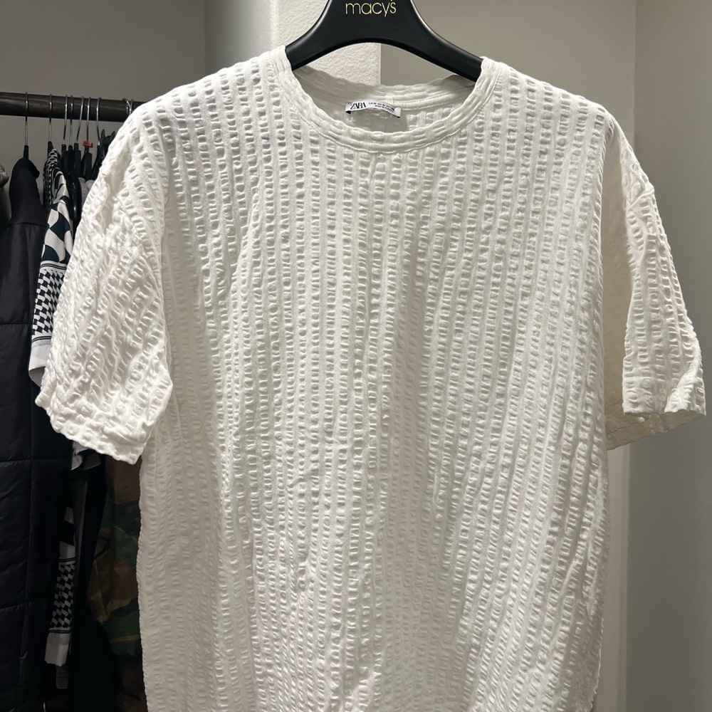 White Textured Men's Shirt Adult Medium